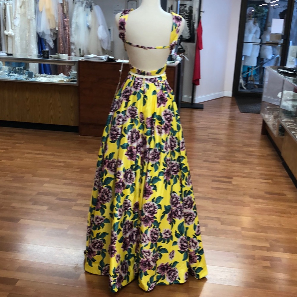 ✔️ Two piece yellow lilac prom dress - Picture 5 of 8